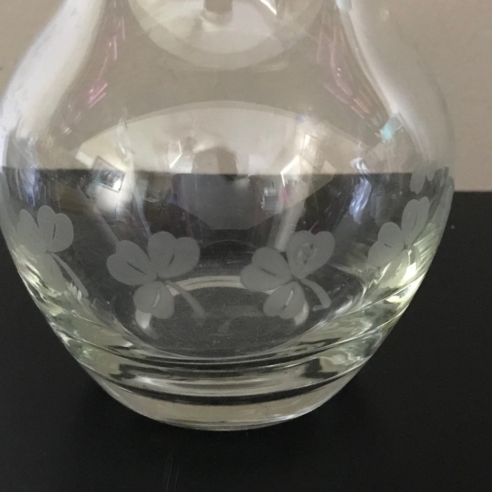 3 Leaf Clover ☘️ Lucky Irish Vase - Picture 3 of 5